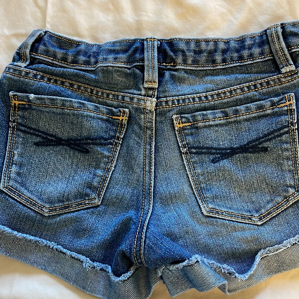 GAP shorts - Picture 3 of 3